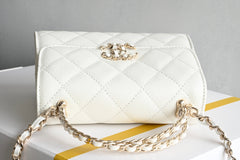 CHANEL 25S KELLY 14.5 CM IN WHITE LAMBSKIN