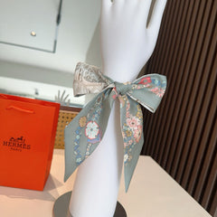 HERMES 25S SILK NECKERCHIEF 86 IN SILK 714376