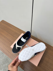 THONG SANDALS IN WHITE SUEDE MIX NAVY TECH FABRIC