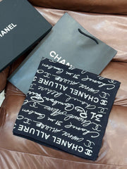 CHANEL 25S SCARF 135 CM IN CASHMERE SILK 943692