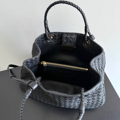 BOTTEGA VENETA 25S BASKET BAG 31 IN BLACK CALFSKIN GOLD HARDWARE