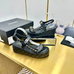 CC WEDGE SANDALS 25S IN BLACK CALFSKIN WITH GOLD HARDWARE