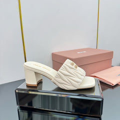 MATELASSÉ SLIDES PUMP IN OFF WHITE CALFSKIN