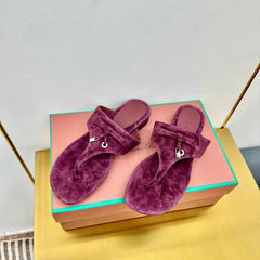 FLIP FLOPS IN WINE RED SUEDE AND HARDWARE SILVER