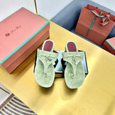 FLIP FLOPS IN GREEN SUEDE AND HARDWARE SILVER