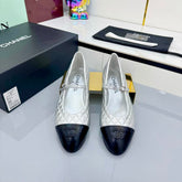 CC MARY JANE FLAT 25S IN SILVER LAMBSKIN EMBOSSED LOGO