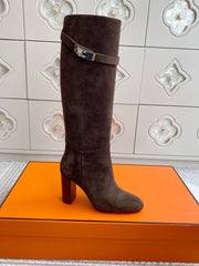 HM 25S TALL BOOTS 90 MM IN DARK BROWN SUEDE