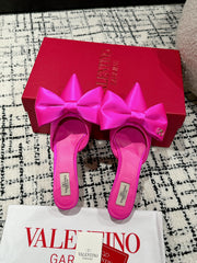 HIGH MULE IN BRIGHT PINK SILK