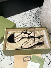 THONG SANDAL IN BLACK CALFSKIN WITH GOLD HARDWARE