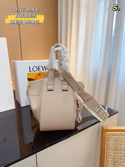 LOE 23 COMPACT HAMMOCK BAG IN SAND SATIN CALFSKIN