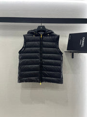MONCLER 25S JACKET IN BLACK 307609