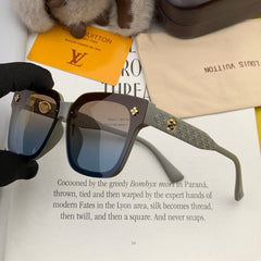 SQUARE SUNGLASSES L2201 IN LIGHT GREY ACETATE