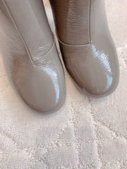 VIV' PODIUM BOOTIES IN GREY GLOSSY LAMBSKIN