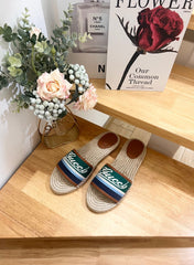 GG SLIDES IN MULTICOLOR RAFFIA