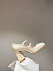 TRÈS VIVIER MARY JANE DOUBLE-STRAP PUMPS IN OFF WHITE PATENT CALFSKIN