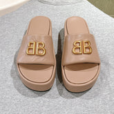 RISE SANDALS IN BEIGE SHINY LAMBSKIN GOLD BUCKLE