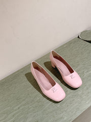 SWING HIGH PUMP 55 MM IN PALE PINK PATENT CALFSKIN
