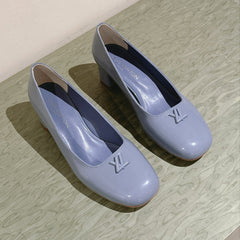 SWING HIGH PUMP 55 MM IN ICE BLUE PATENT CALFSKIN