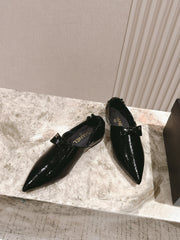 CC FLATS 25S IN BLACK PATENT LEATHER