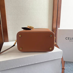 VANITY 18 IN SADDLE BROWN SMOOTH CALFSKIN GOLD HARDWARE