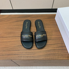 DWAY BLACK CALFSKIN AND GOLD LOGO