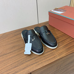 LP FLAT MULES 25S IN BLACK LAMBSKIN WITH SILVER HARDWARE
