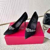 EFFLORESCENCE PUMPS IN BLACK SATIN