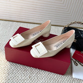 U LOOK BALLERINAS IN WHITE GLOSSY CALFSKIN