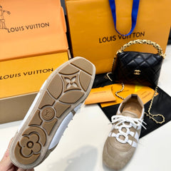 SNEAKERINA TRAINERS IN BROWN AND WHITE SUEDE