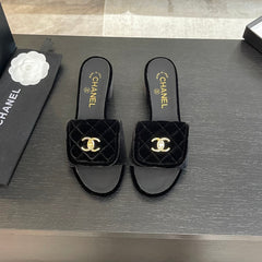 MID-HEEL 5 CM MULE IN BLACK VELVET