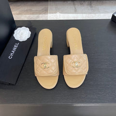 MID-HEEL 5 CM MULE IN TUSCAN BEIGE LAMBSKIN