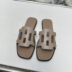 FLATFORM SANDAL LIGHT GRAY CALFSKIN