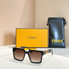 OVERSIZED FF DIAMONDS SQUARE FRAME SUNGLASSES FE40181 IN ACETATE