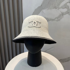 STRAW BUCKET HAT IN WHITE 672972