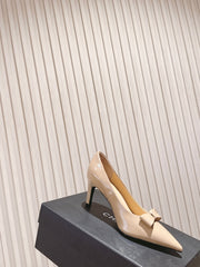 CC HIGH HEEL PUMPS 25S IN BEIGE LAMBSKIN WITH BOW ATTACHED