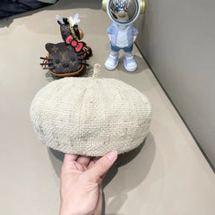 BERRET HAT IN WHITE CREAM TWEED 394274