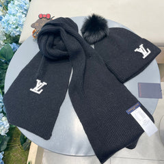 SET SCARF AND HAT IN BLACK WOOL AND FOX FUR 414772