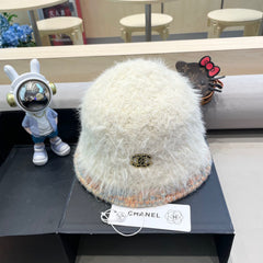 BUCKET HAT IN BISQUE BEIGE LAMB FUR 419467