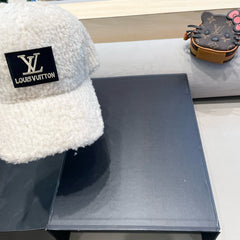 BASEBALL CAP IN WHITE WOOL 421243