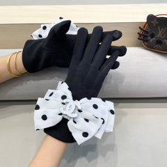 GLOVES IN BLACK MIX WHITE WOOL 454572