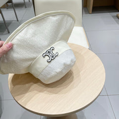 BUCKET HAT MODEL 650697 IN WHITE FABRIC