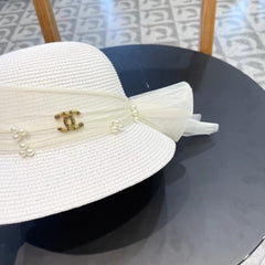 STRAW HAT BOW WITH PEARL WHITE 672700