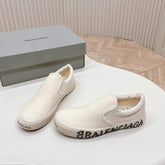 SLIP-ON SNEAKERS GRAFFITI IN WHITE CANVAS