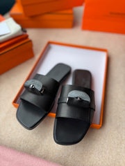 0RAN SANDALS IN BLACK CALFSKIN