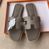 0RAN SANDALS IN CEDAR BROWN CALFSKIN