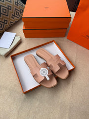0RAN SANDALS IN PEACH PINK CALFSKIN