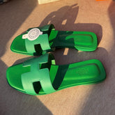 0RAN SANDALS IN SHAMROCK GREEN CALFSKIN