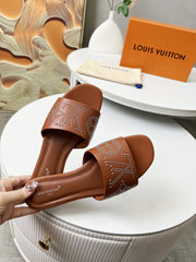 FLAT SLIDE IN BRONZE BROWN LAMBSKIN WITH RHINSTONES