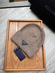 BEANIE HAT IN MEDIUM BROWN WOOL AND RABBIT FUR 436401
