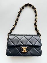 CHANEL 25S FLAP BAG 20 CM IN BLACK LAMBSKIN WITH GOLD HARDWARE